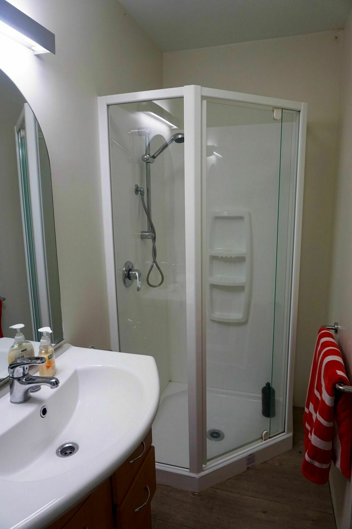 Ostend Le Chalet Waiheke Apartments מראה חיצוני תמונה